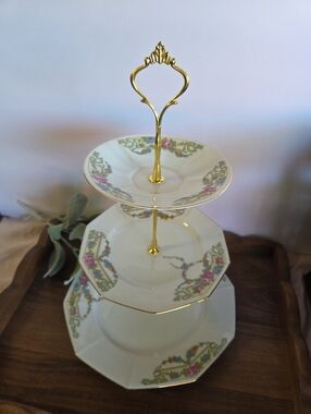 Vintage Floral 3Tier Stand Fairmont by Tirschenreuth